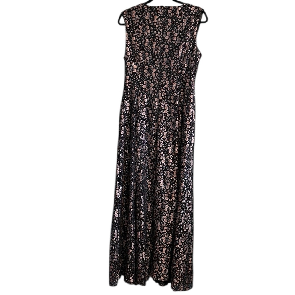 Tahari Arthur S. Levine Black Floral Lace Gown Champagne Lining Size 12 - Picture 3 of 12